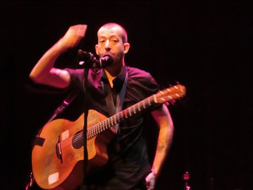 Jon Gomm On Stage Shanghai