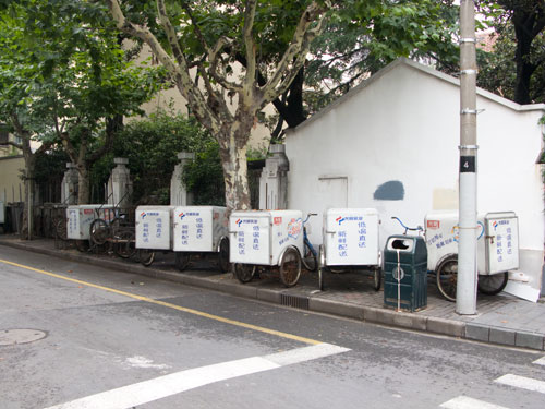 milk carts obstructing pavement on gaolan lu