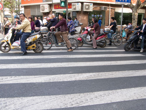 pavements for pedestrians: Nanchang and Ruijin Lu
